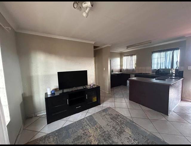 1 BEDROOM APARTMENT FOR SALE IN THE REEDS